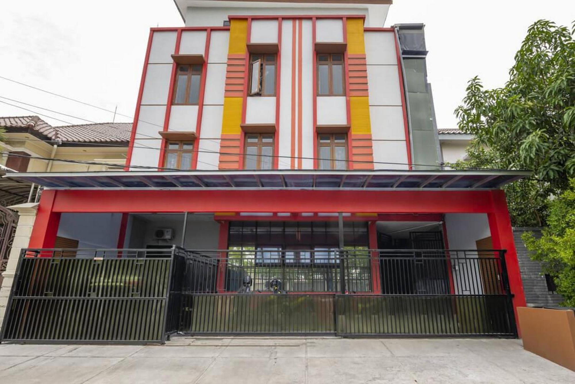 RedDoorz @ Jemursari Surabaya 2 Bagian luar foto